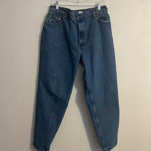 Levi's Vintage 551 Relaxed Fit tapered legs 5 pockets distressed jeans, size 18M